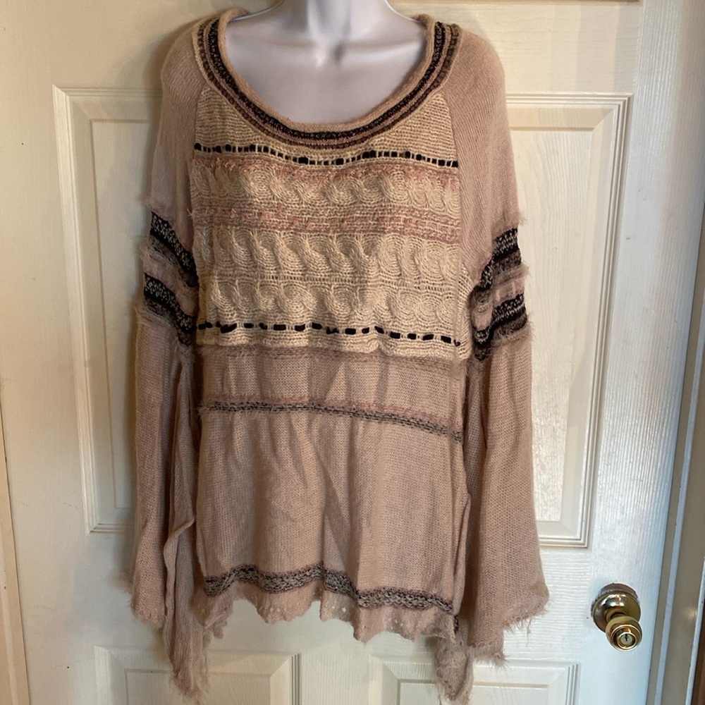 FREE PEOPLE small sweater boho